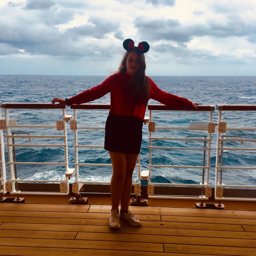 Meet your Posher, Maya